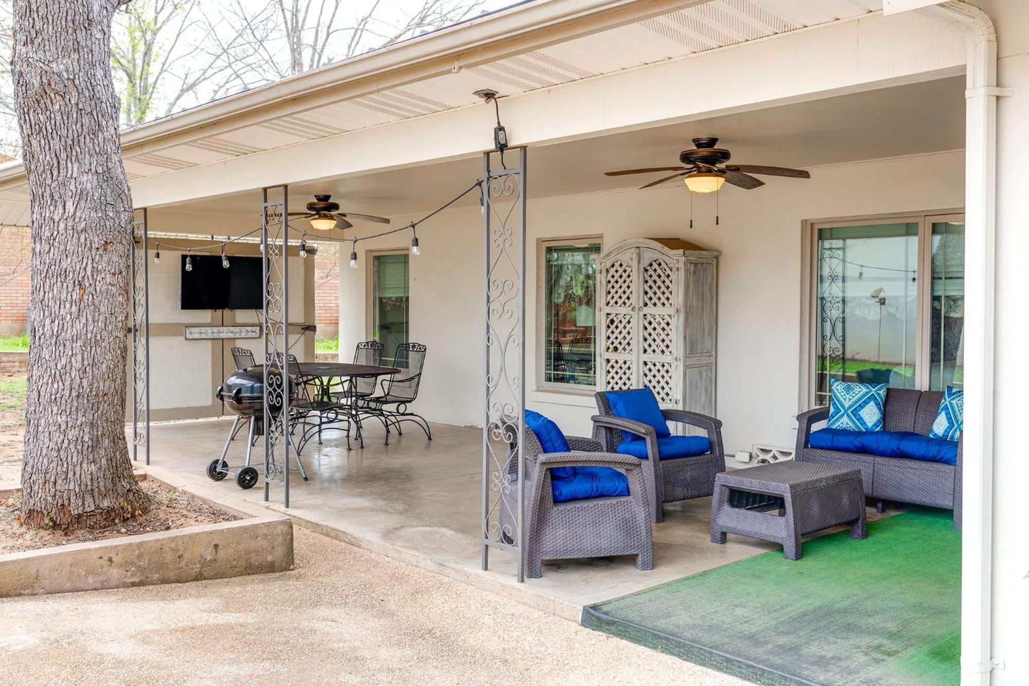 The Coop And Roost - Hot Tub & Cowboy Pool Villa Fredericksburg Exterior photo