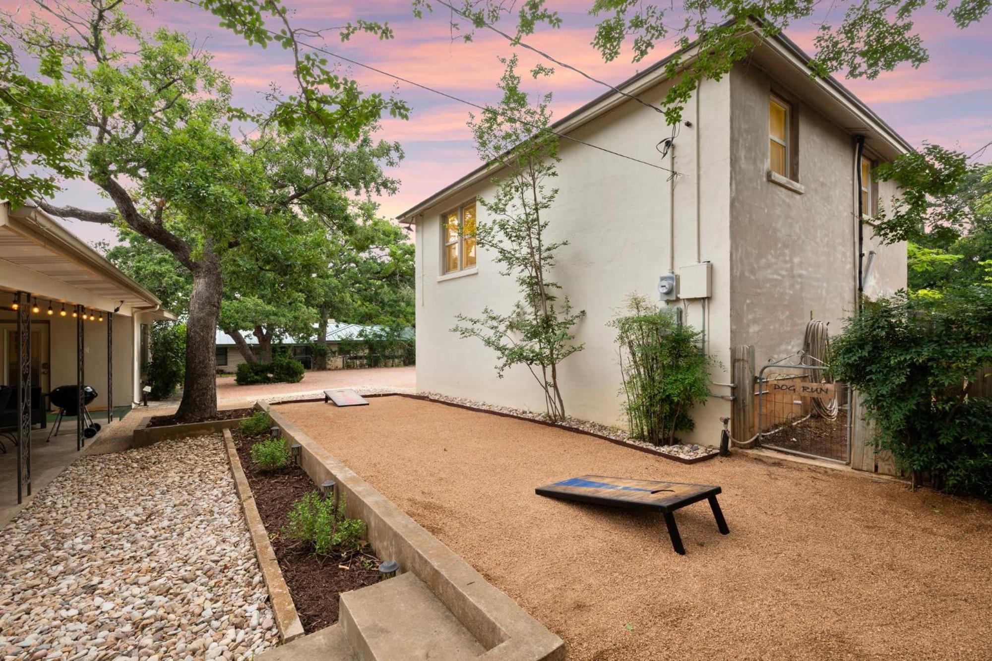 The Coop And Roost - Hot Tub & Cowboy Pool Villa Fredericksburg Exterior photo