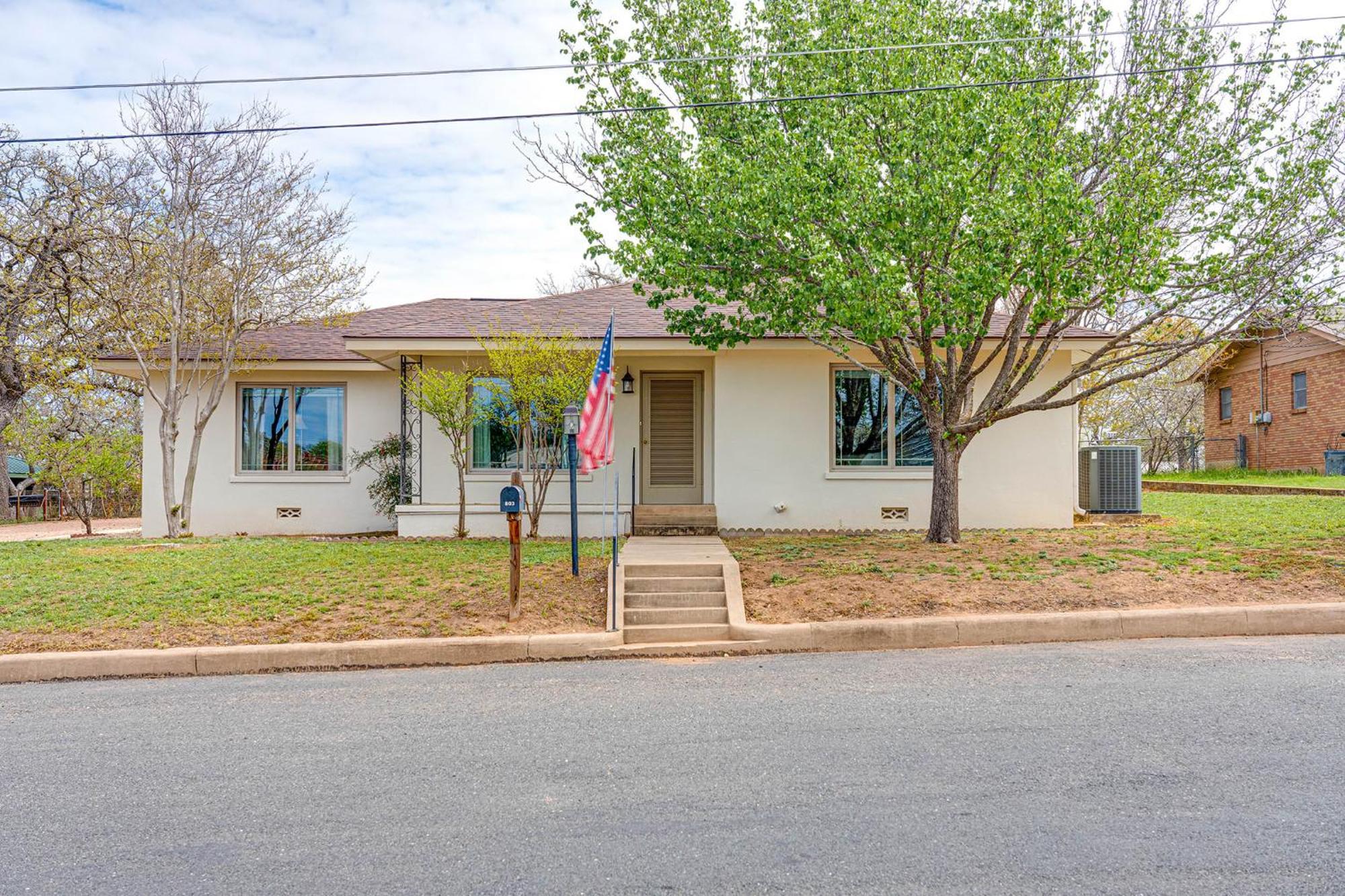 The Coop And Roost - Hot Tub & Cowboy Pool Villa Fredericksburg Exterior photo